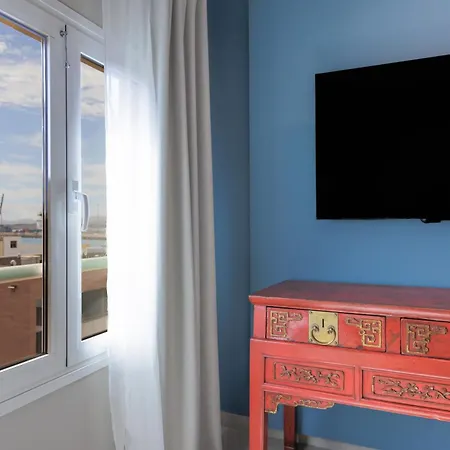 Ocean View 2 Bedrooms Flat - Air Conditioning & Free Parking & Wi-fi Apartment *