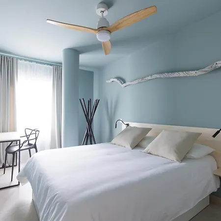 Apartment Ocean View 2 Bedrooms Flat - Air Conditioning & Free Parking & Wi-fi