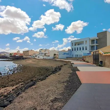 Apartment Ocean View 2 Bedrooms Flat - Air Conditioning & Free Parking & Wi-fi