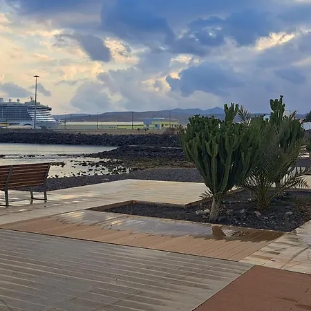 Apartment Ocean View 2 Bedrooms Flat - Air Conditioning & Free Parking & Wi-fi *