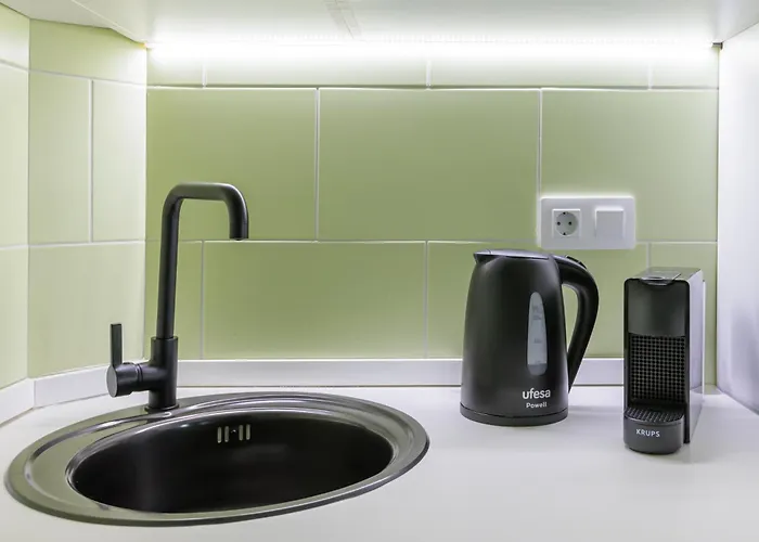 Ocean View 2 Bedrooms Flat - Air Conditioning & Free Parking & Wi-fi