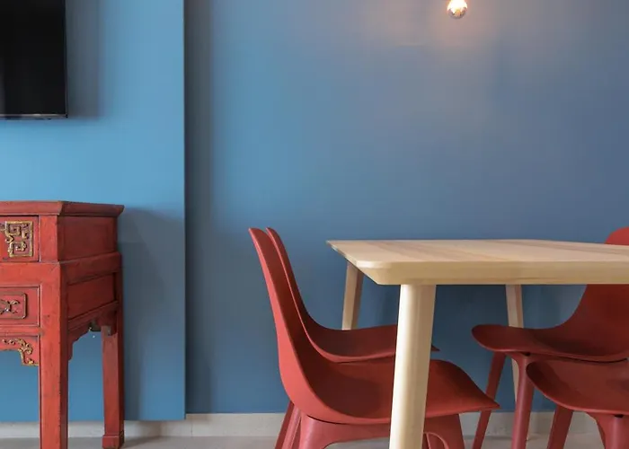 Ocean View 2 Bedrooms Flat - Air Conditioning & Free Parking & Wi-fi Апартаменты