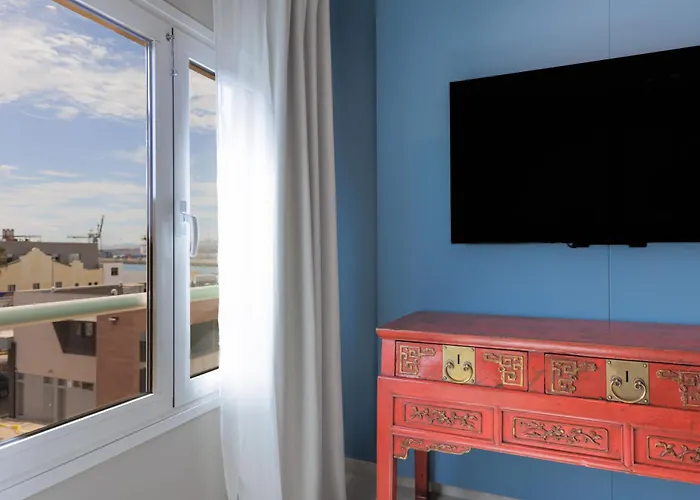 Ocean View 2 Bedrooms Flat - Air Conditioning & Free Parking & Wi-fi 公寓 *